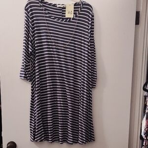 Black and White Casual Dolman Sleeve Dress